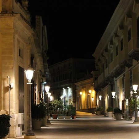 Villa La Casa Del Nespolo Ragusa Exterior foto